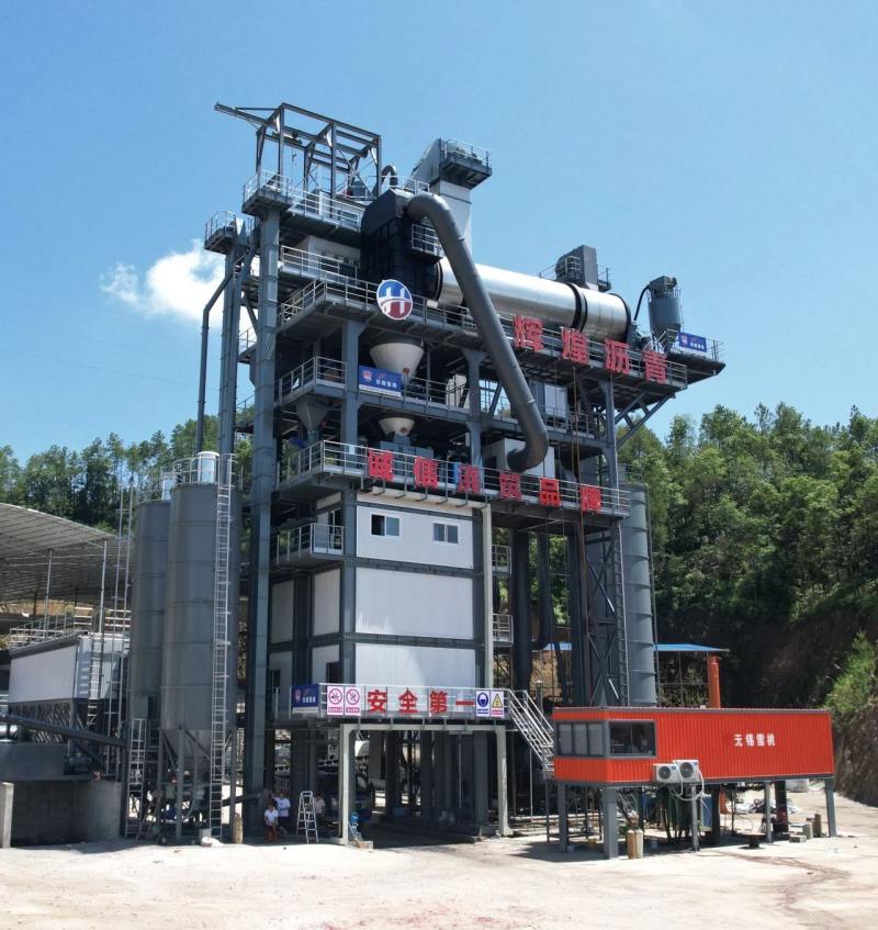 Wuxi Xuetao mbantu Ningdu Huichuang Asphalt Co, Ltd entuk sukses sing luwih gedhe!